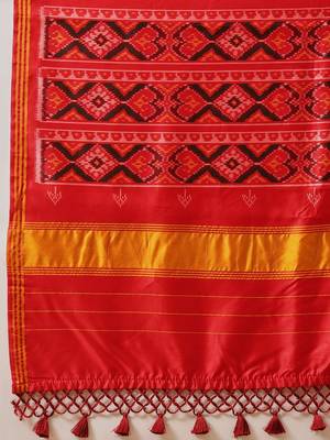 Red printed silk cotton ethnic saree with blouse piece 5