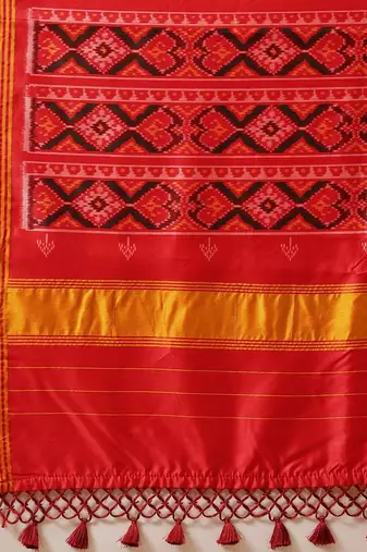 Red printed silk cotton ethnic saree with blouse piece