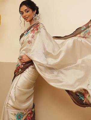 Off white printed silk blend ethnic saree with blouse piece 2