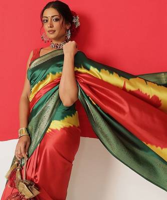 Green printed art silk ethnic saree with blouse piece 2