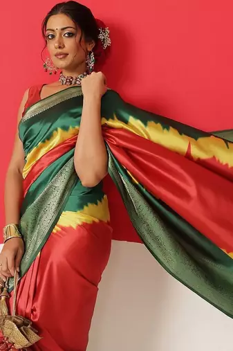 Green printed art silk ethnic saree with blouse piece