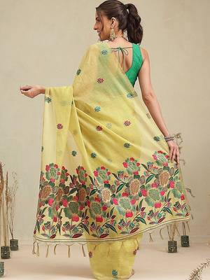 Yellow printed cotton blend ethnic saree with blouse piece 2