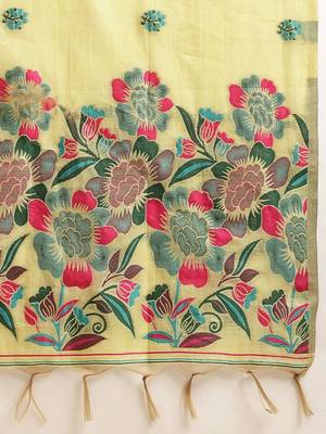 Yellow printed cotton blend ethnic saree with blouse piece 4