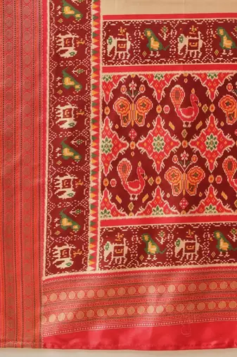 Cream woven art silk traditional saree with blouse piece