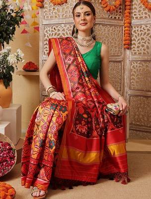 Red printed silk cotton ethnic saree with blouse piece 3