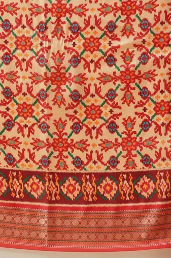 Cream woven art silk traditional saree with blouse piece