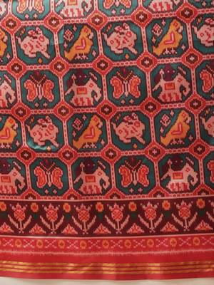 Red woven art silk traditional saree with blouse piece 5