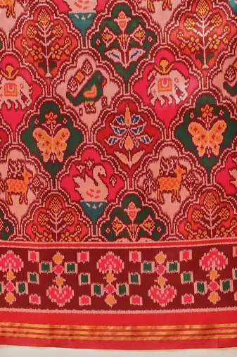 Red printed art silk ethnic saree with blouse piece