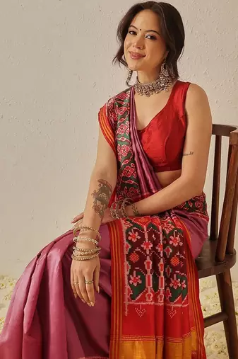 Pink woven art silk traditional saree with blouse piece