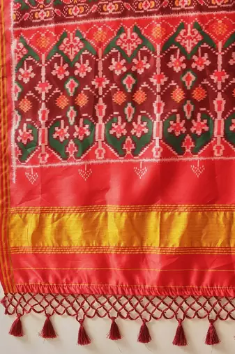 Pink woven art silk traditional saree with blouse piece