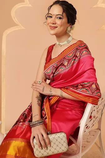 Pink woven art silk traditional saree with blouse piece