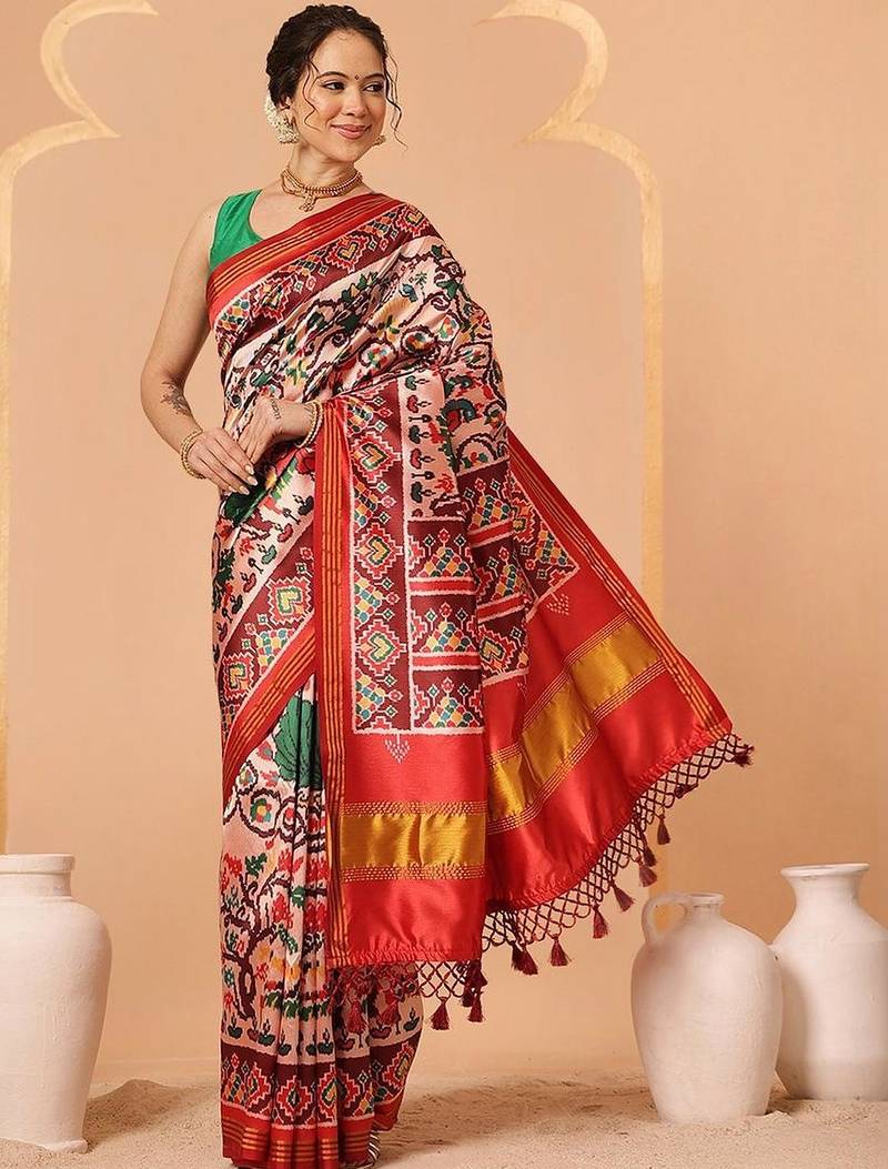 Off white printed art silk ethnic saree with blouse piece