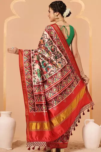 Off white printed art silk ethnic saree with blouse piece