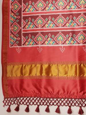 Off white printed art silk ethnic saree with blouse piece 4