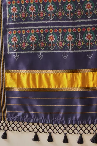 Navy blue printed art silk ethnic saree with blouse piece