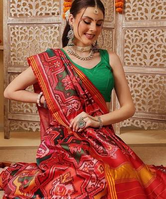 Red printed silk cotton ethnic saree with blouse piece 3