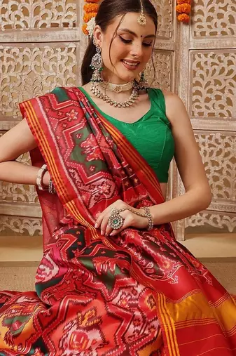 Red printed silk cotton ethnic saree with blouse piece
