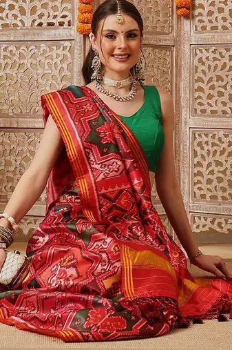 Red printed silk cotton ethnic saree with blouse piece