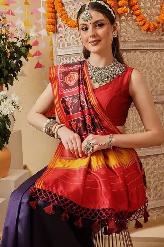 Navy blue printed silk cotton ethnic saree with blouse piece
