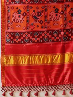 Red printed silk cotton ethnic saree with blouse piece 5