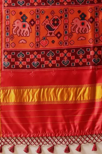 Red printed silk cotton ethnic saree with blouse piece