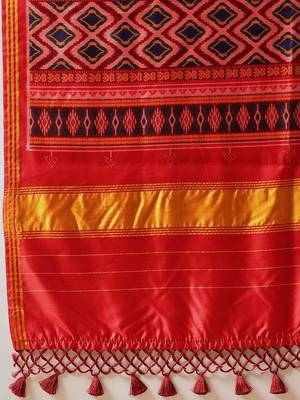 Red printed silk cotton ethnic saree with blouse piece 5