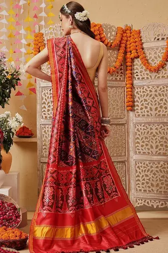 Red printed silk cotton traditional saree with blouse piece