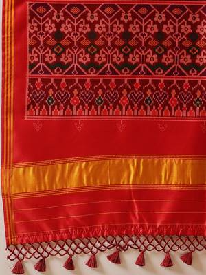 Red printed silk cotton traditional saree with blouse piece 5