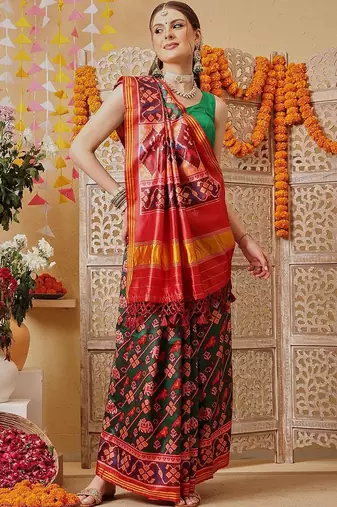 Green printed silk cotton traditional saree with blouse piece