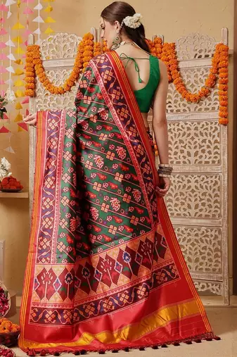 Green printed silk cotton traditional saree with blouse piece