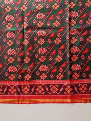 Green printed silk cotton traditional saree with blouse piece 5