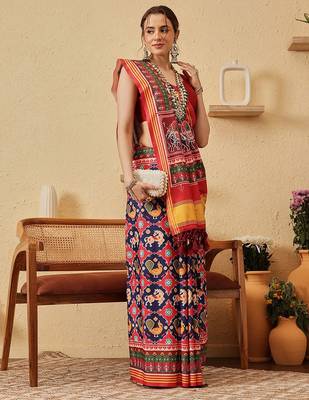 Blue printed silk blend ethnic saree with blouse piece 2