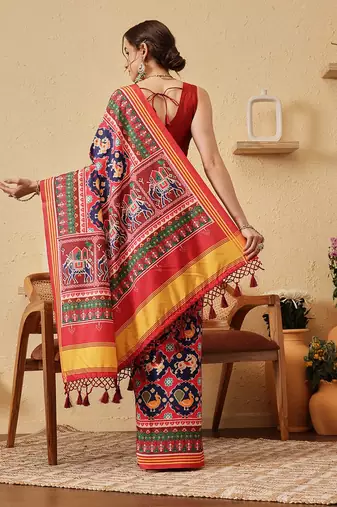 Blue printed silk blend ethnic saree with blouse piece