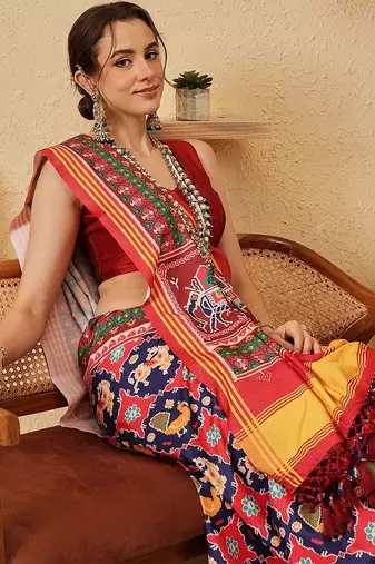 Blue printed silk blend ethnic saree with blouse piece