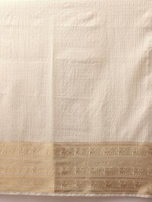 off white woven checked pattern silk blend saree  5