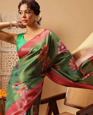 Green printed tissue traditional saree with blouse piece 4