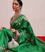 Green printed art silk ethnic saree with blouse piece