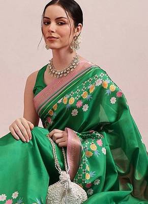 Green printed art silk ethnic saree with blouse piece 4
