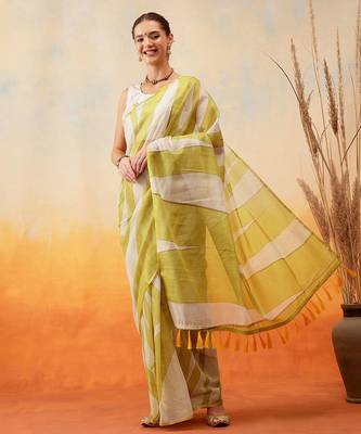 Yellow printed cotton blend ethnic saree with blouse piece 2
