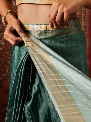 Green printed art silk ethnic saree with blouse piece 5