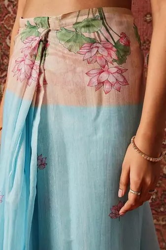Blue printed cotton blend ethnic saree with blouse piece