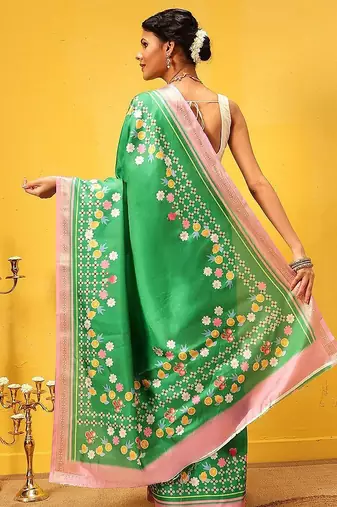 Green printed silk blend ethnic saree with blouse piece