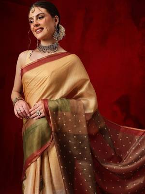 Golden printed cotton blend ethnic saree with blouse piece 2