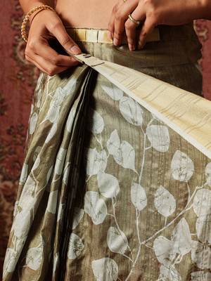 Olive printed art silk ethnic saree with blouse piece 5