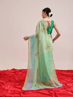 Green printed cotton blend ethnic saree with blouse piece 3