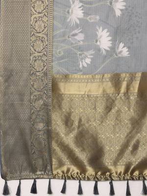 Grey printed silk blend ethnic saree with blouse piece 5