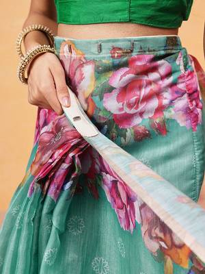Teal printed silk cotton ethnic saree with blouse piece 5