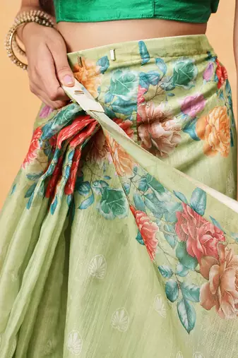 Green printed silk cotton ethnic saree with blouse piece