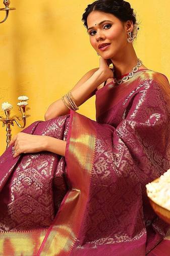 Pink woven silk blend ethnic saree with blouse piece