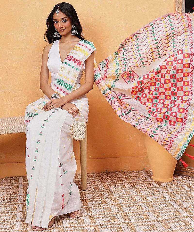 Off white printed pure cotton ethnic saree with blouse piece